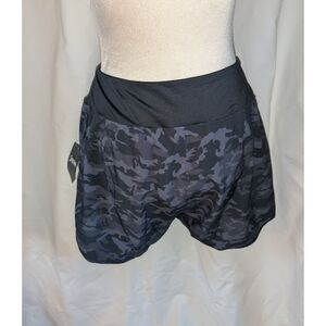 BIKEWA Women’s Padded Cycling Shorts Skirt Gray Black Camo Size L New w/ Tags